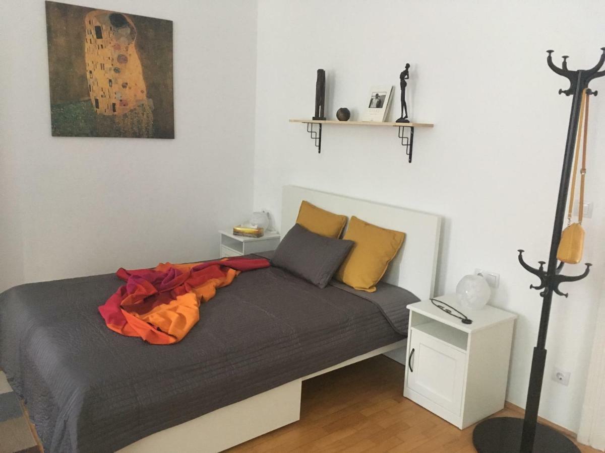 Enjoy Apartman Sopron Bagian luar foto